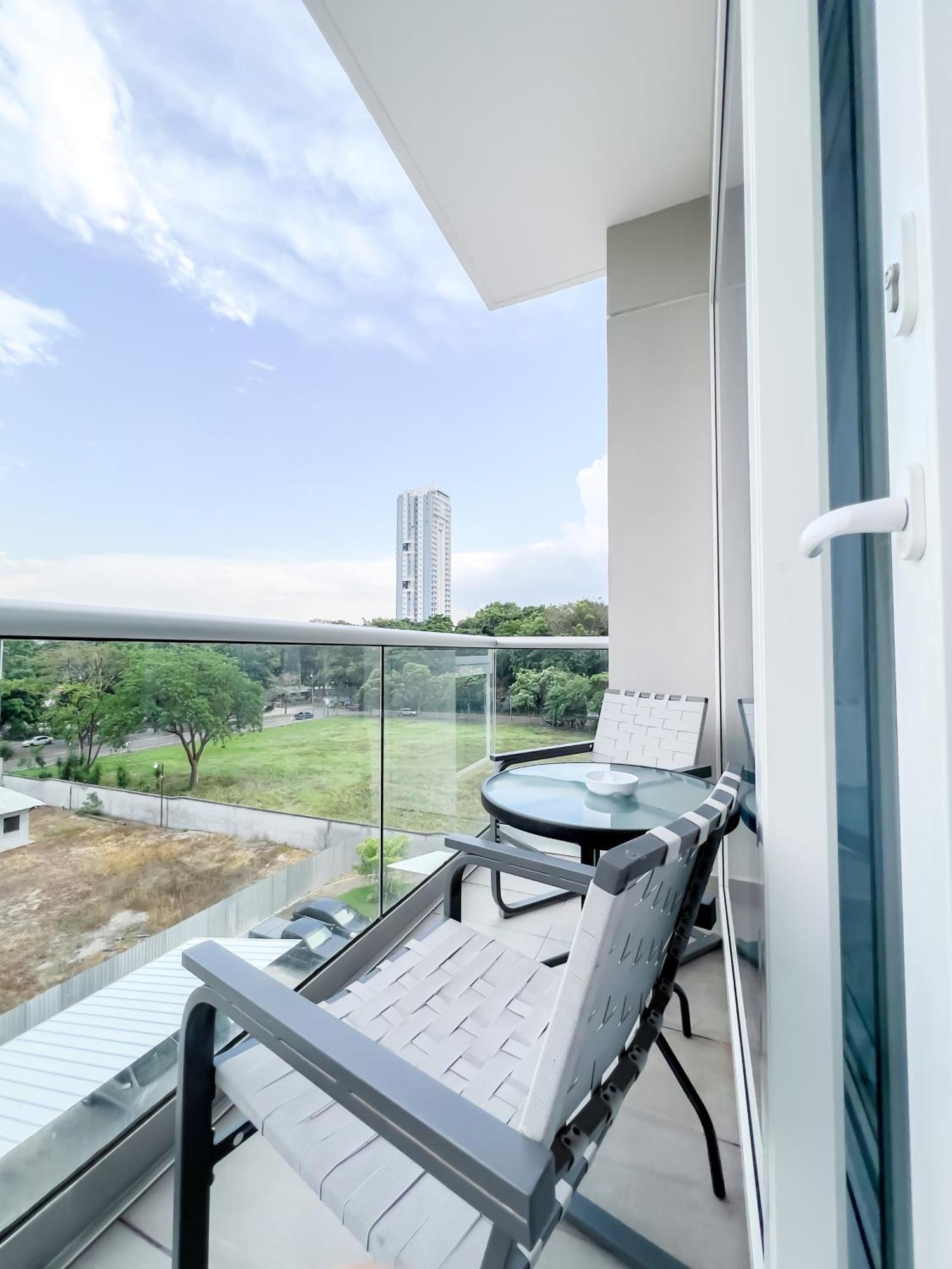Amplio Condominio Ejecutivo Con Hermosa Vista San Pedro Sula Exterior photo